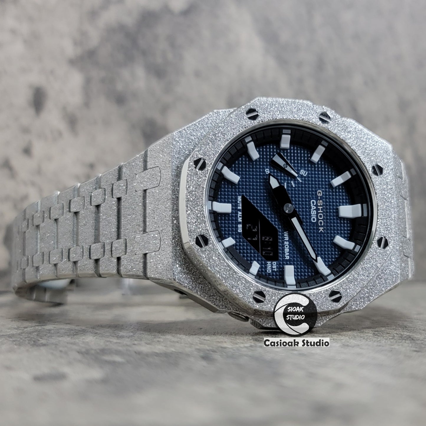 Casioak Mod Watch Frosted Silver Case Metal Strap Black White Time Mark Blue Waffle Dials 44mm